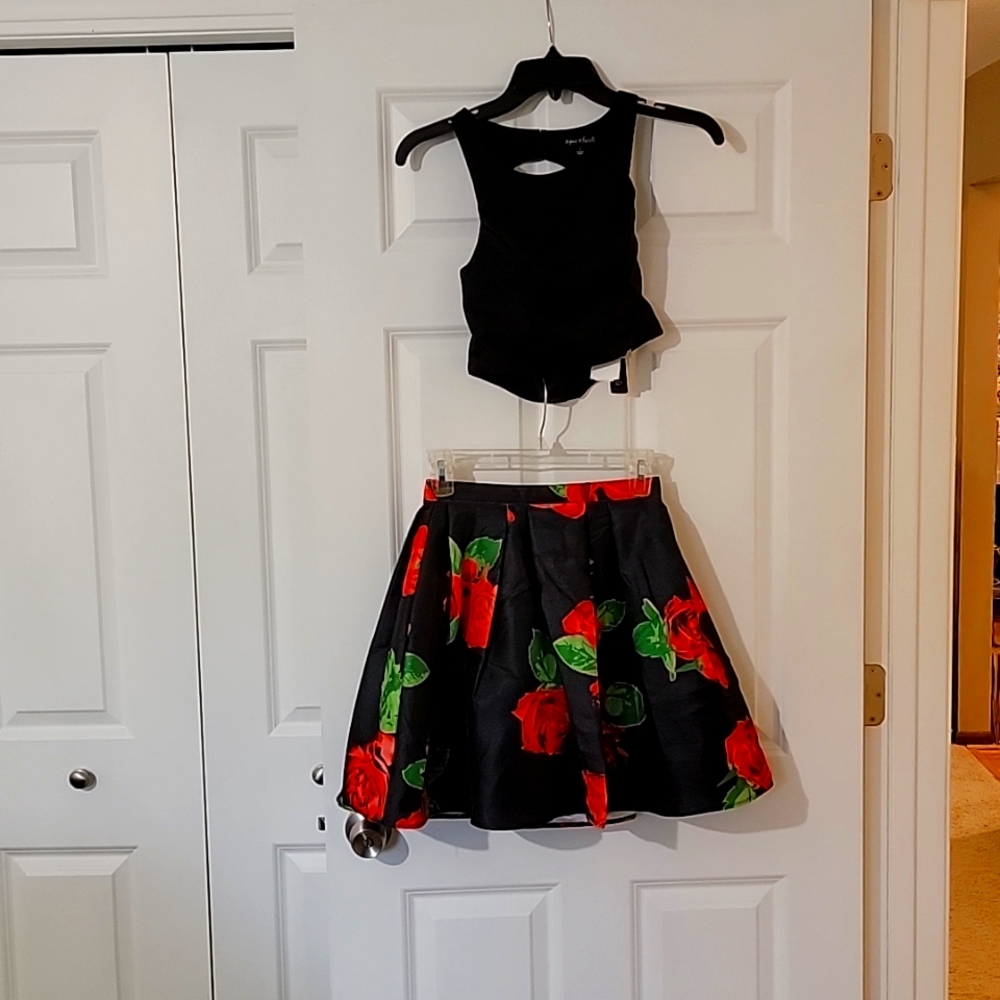 BRAND NEW | Two piece | Skirt & Top Combo